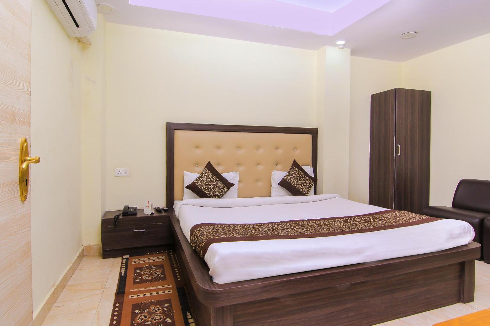 Oyo Flagship Hotel Cz Near Phoenix United Lucknow Dış mekan fotoğraf