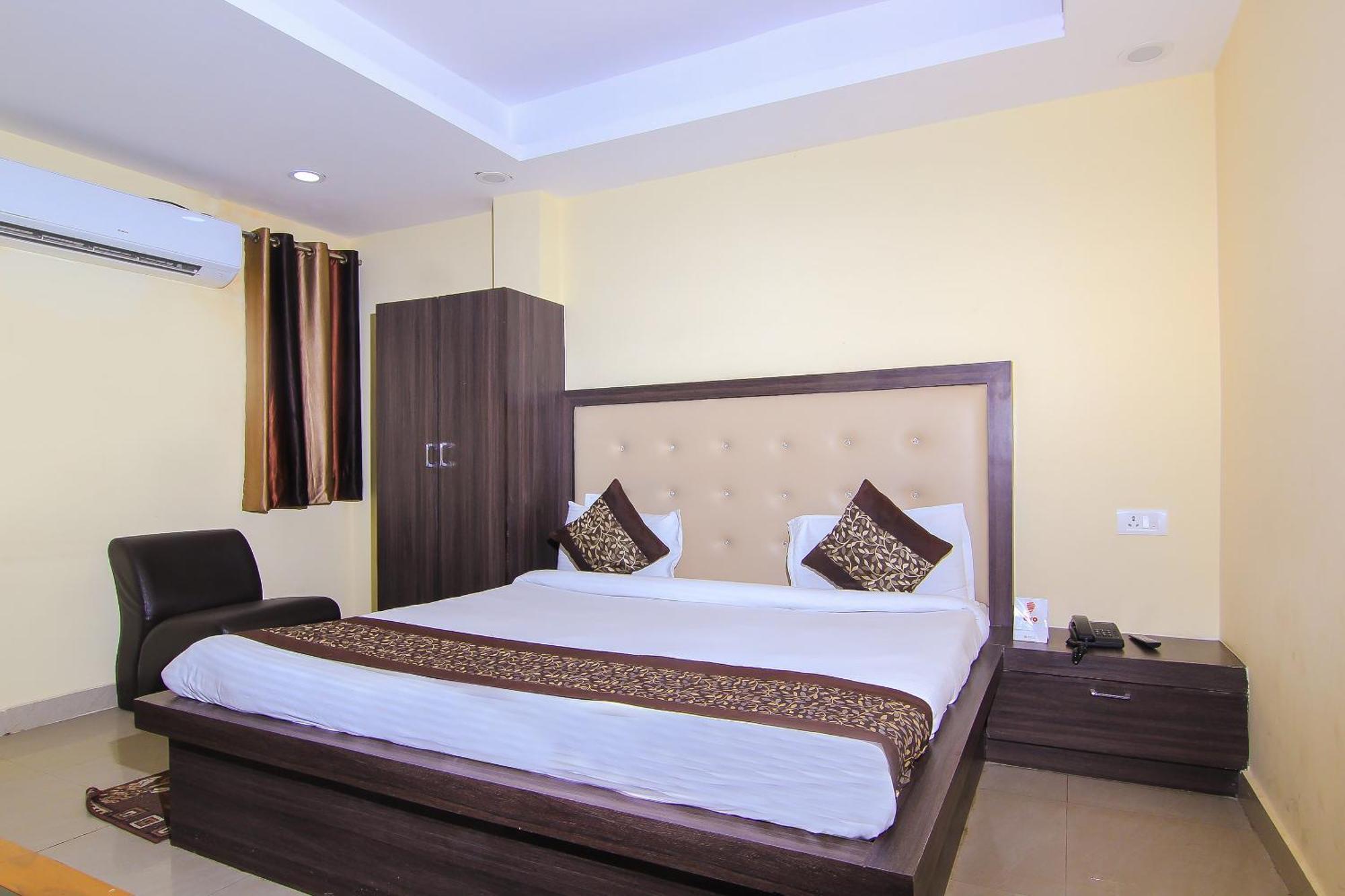 Oyo Flagship Hotel Cz Near Phoenix United Lucknow Dış mekan fotoğraf