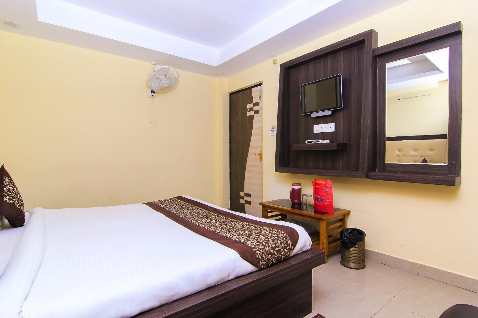 Oyo Flagship Hotel Cz Near Phoenix United Lucknow Dış mekan fotoğraf