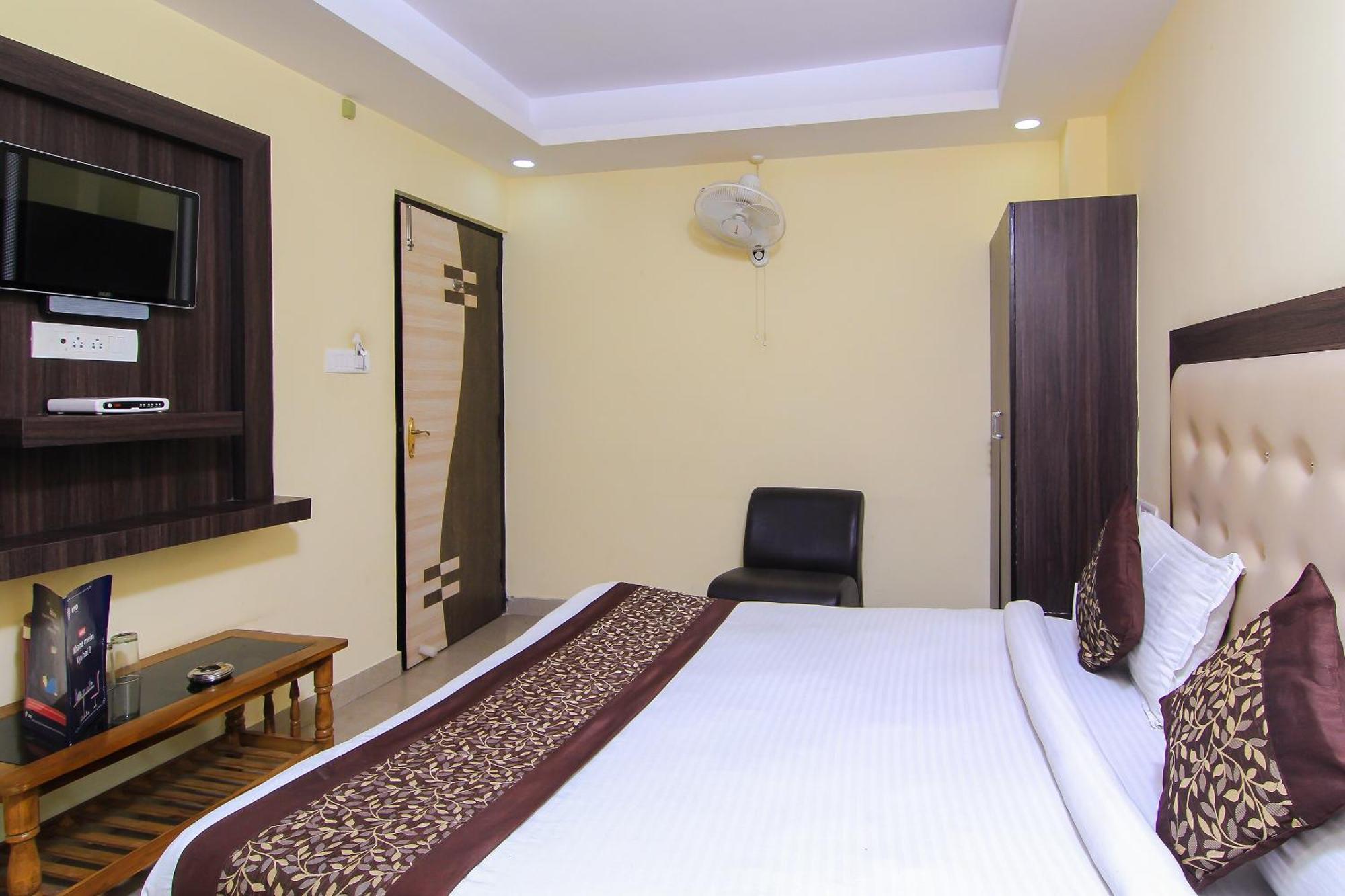 Oyo Flagship Hotel Cz Near Phoenix United Lucknow Dış mekan fotoğraf